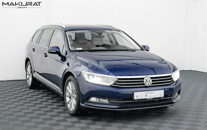 Volkswagen Passat cena 68450 przebieg: 159906, rok produkcji 2017 z Jarosław małe 704